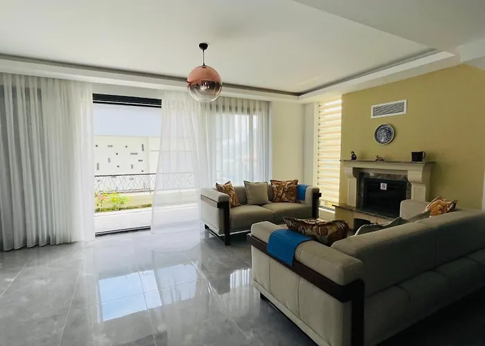 Sea Front Villa With Panoramic View C Blok